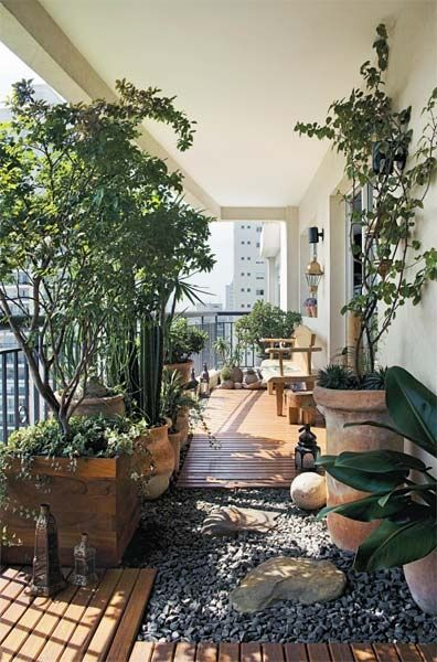 Charming Balcony Gardens Ideas (10)
