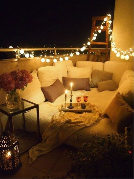 Charming Balcony Gardens Ideas (16)