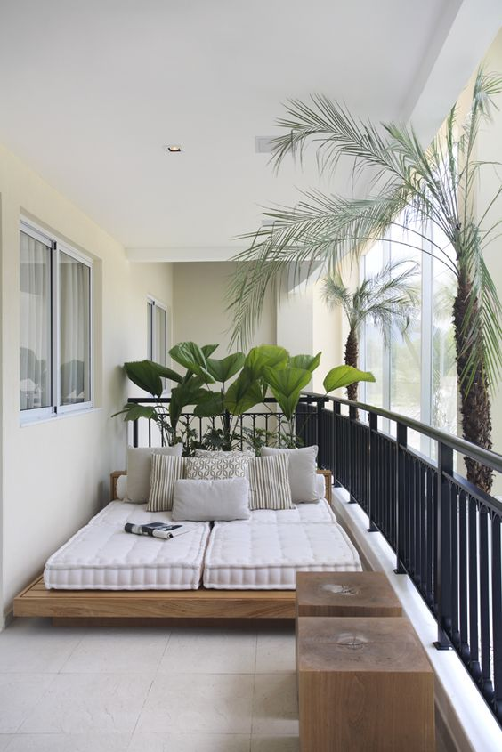 Charming Balcony Gardens Ideas (22)