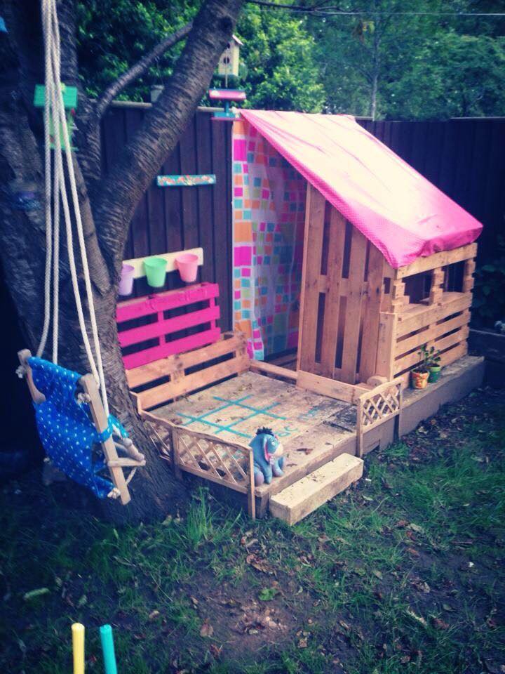 KIDS PLAYHOUSES MADE WITH WOODEN PALLETS PALLET (1)