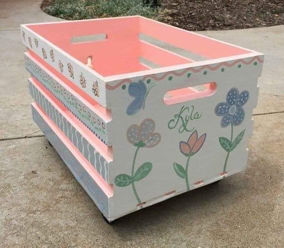 LOW COST TIPS Decorate and furnish with wooden fruit boxes (11)