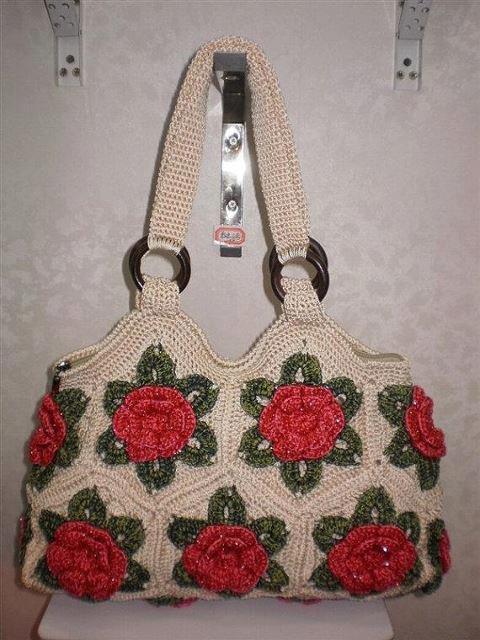 Beautiful Hand Knitted Bags That Are Even Pleasant To Look At (9)