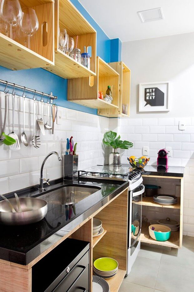 09-small-kitchen-decor-design-ideas-homebnc