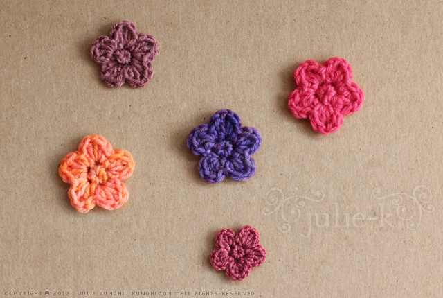 tiny-flower-pattern
