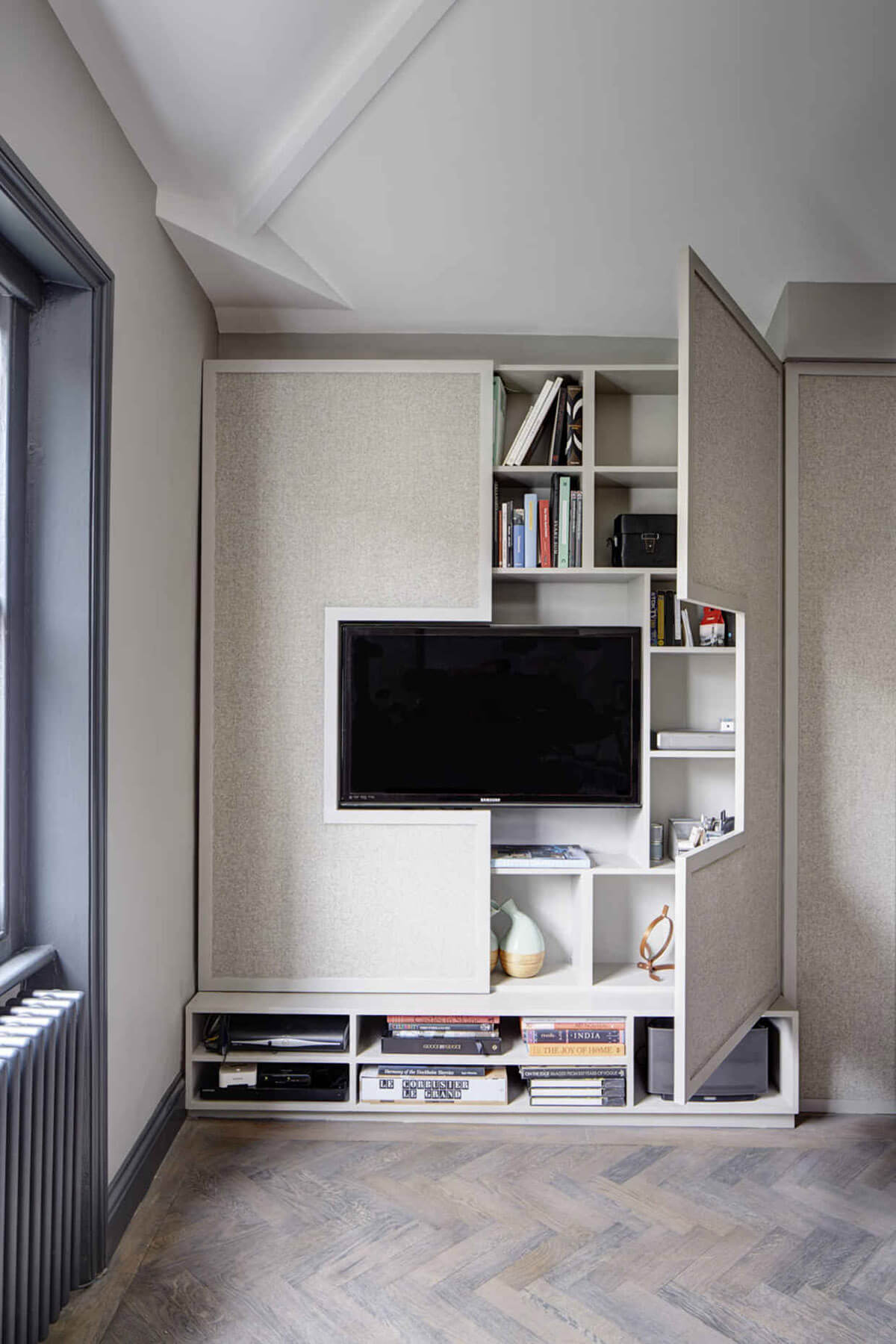 Zoom in on the Entertainment with Custom Cabinet_yy
