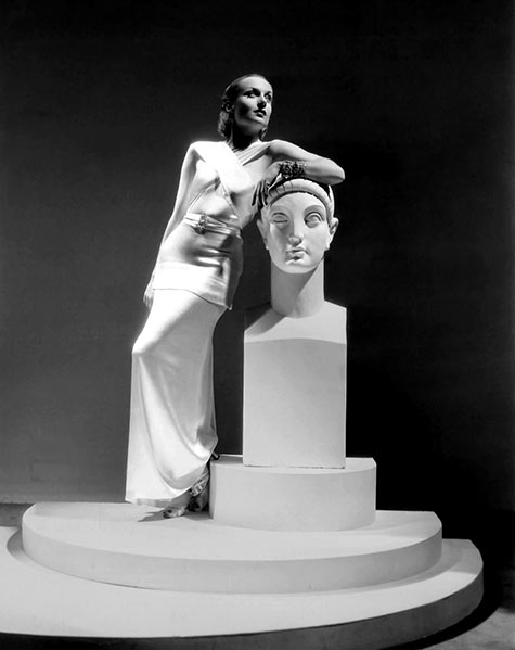 Carole-Lombard-dans“Rumba”,-1935,-costume-de-Travis-Banton Carole Lombard dans“Rumba”,-1935,-costum -de Travis Banton