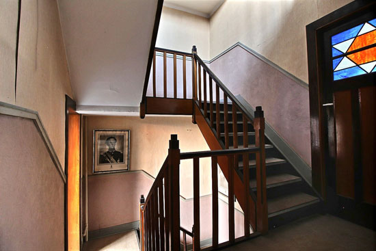 1920s art deco time capsule property in Jette__yyth (17)