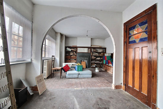 1920s art deco time capsule property in Jette__yyth (18)
