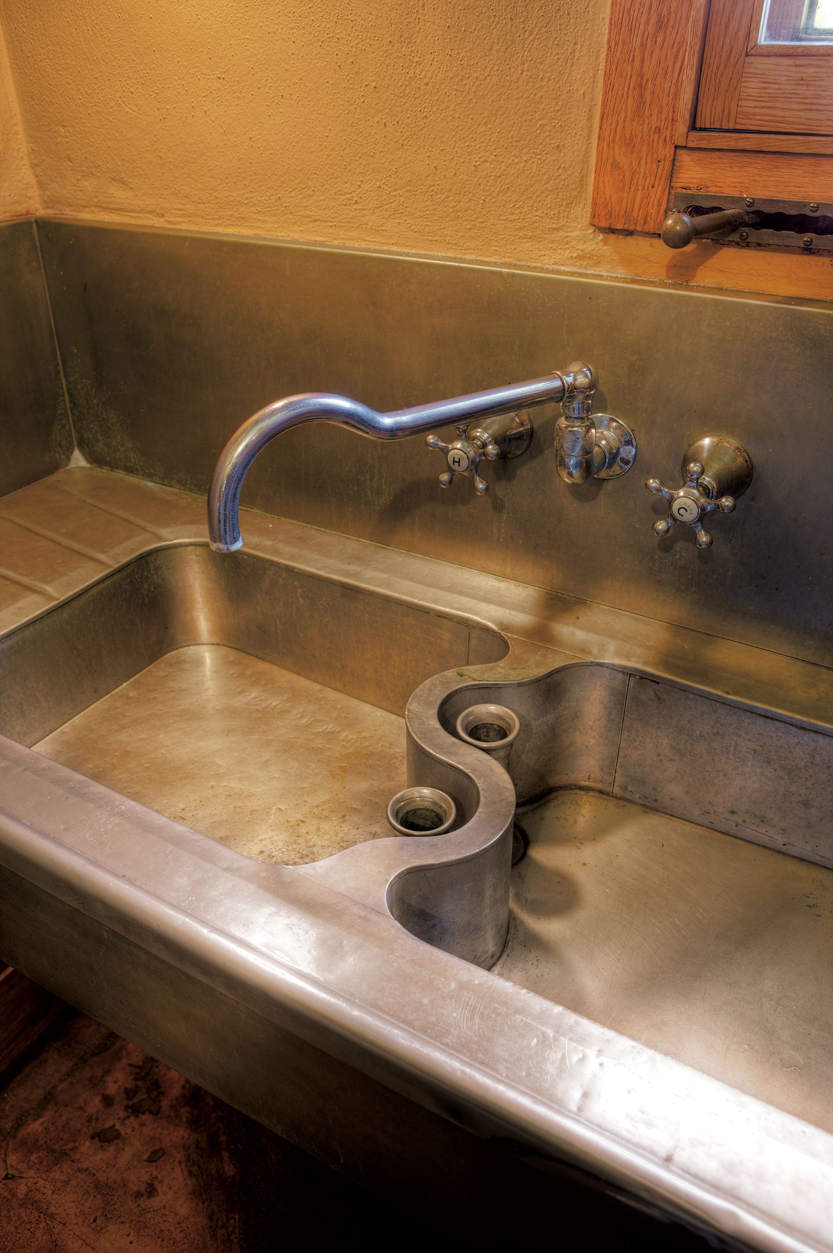 A-87-SINK1-W