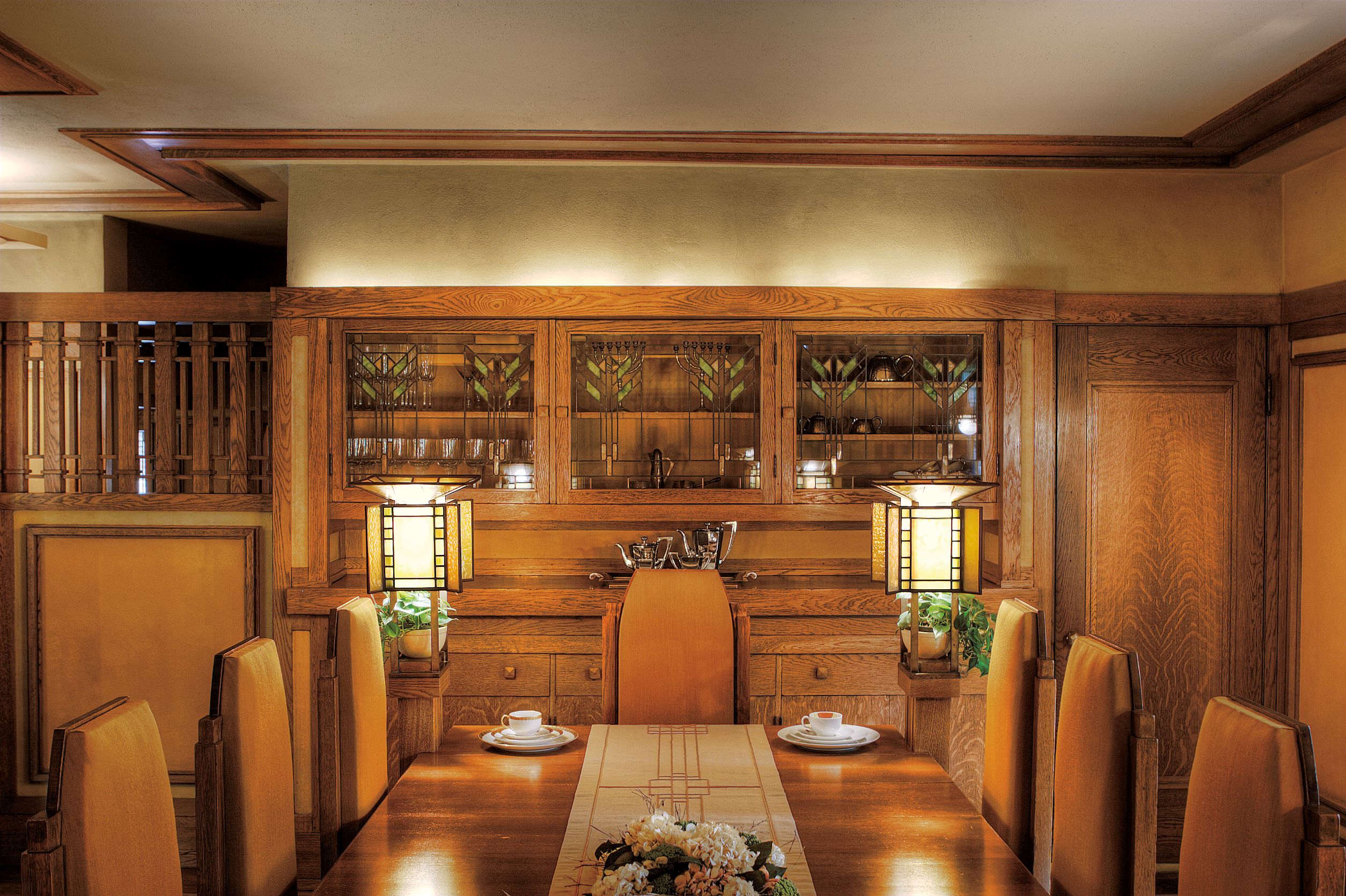E-87-DINING-TABLE-BUFFET