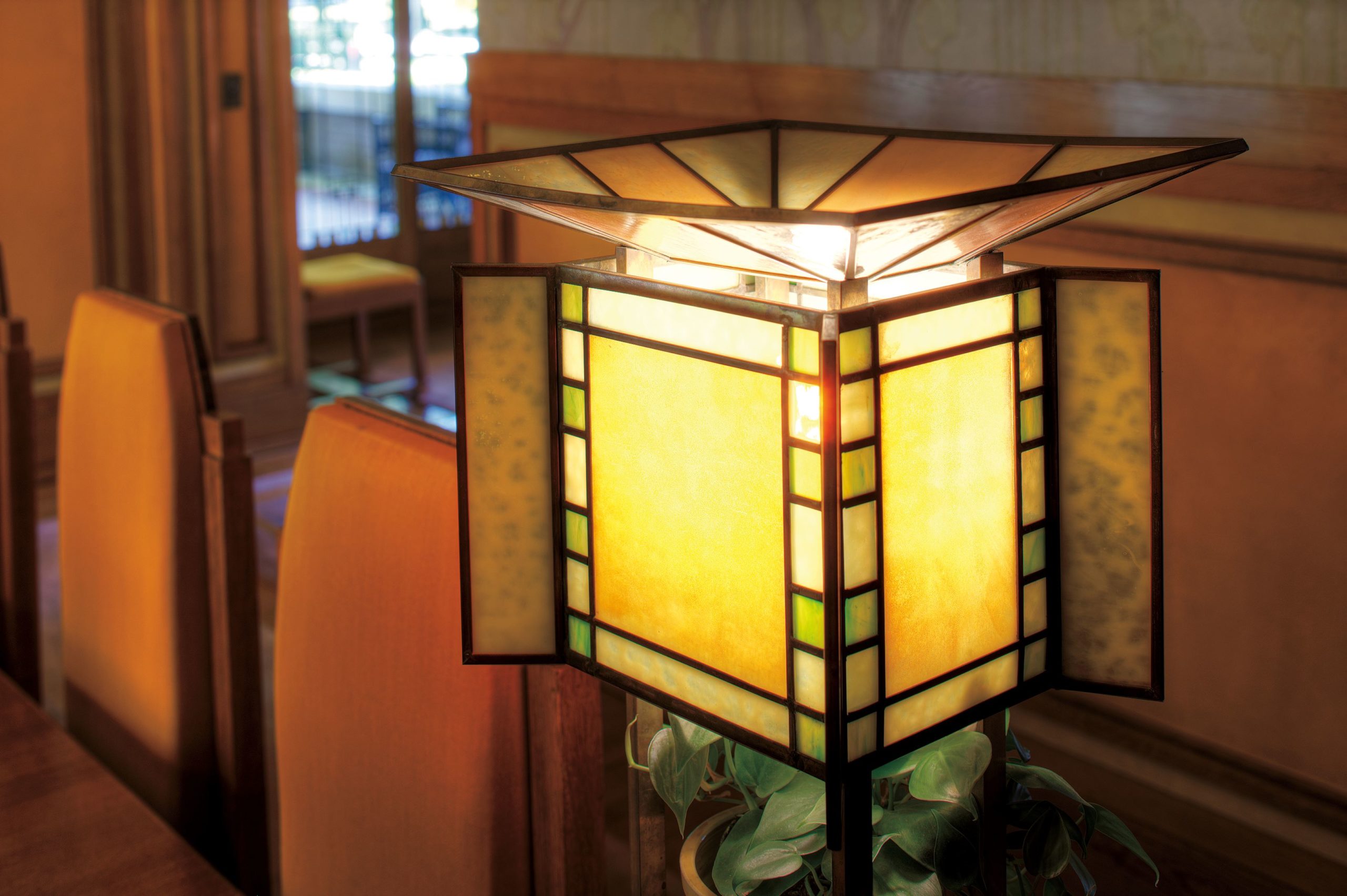 E-87-DINING-TABLE-LAMP-scaled