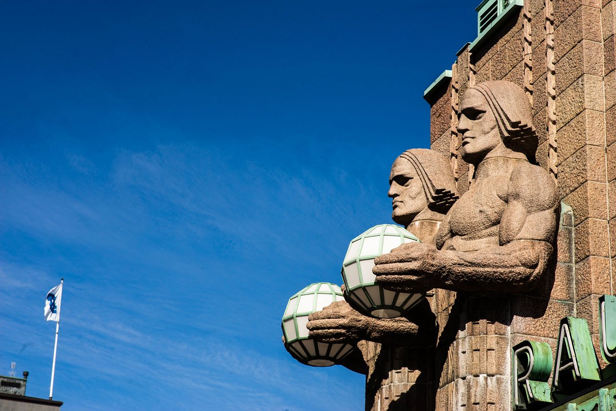 the-famous-statues-over
