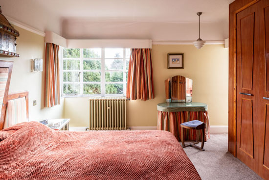 1930s H.W. Simister modern house in Stratford-upon-Avon__y (12)