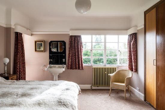 1930s H.W. Simister modern house in Stratford-upon-Avon__y (13)