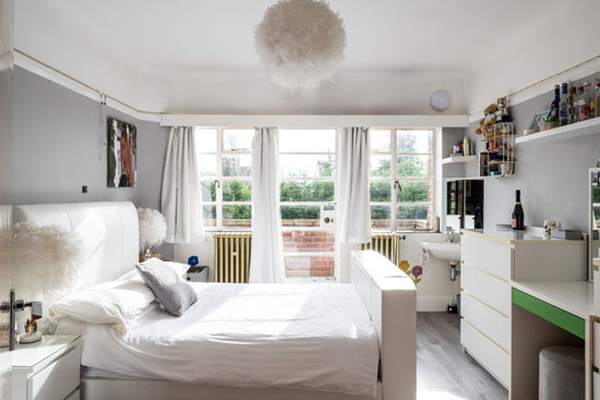 1930s H.W. Simister modern house in Stratford-upon-Avon__y (14)
