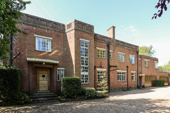1930s H.W. Simister modern house in Stratford-upon-Avon__y (5)