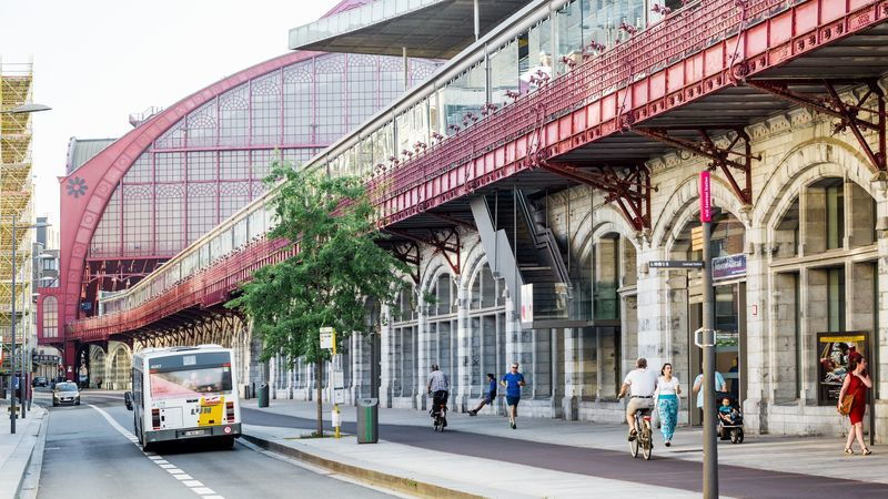 View of the Central Station from Pelikaanstraat