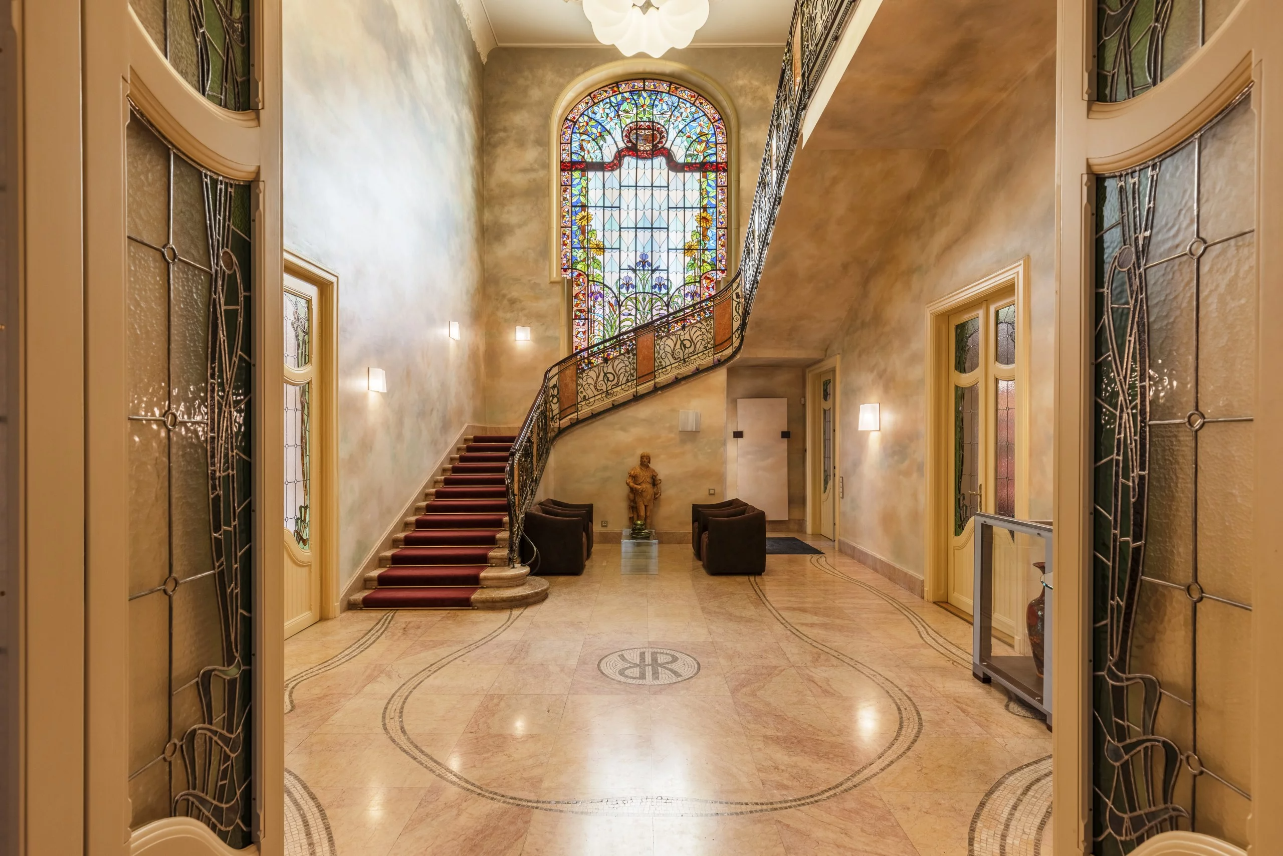 resoart-villa-zsolnay-kiallitas4-scaled.jpg