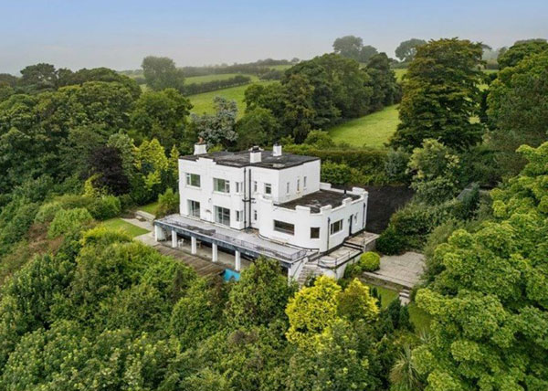 1930s art deco house in Cushendall_ Co. Antrim__yyt