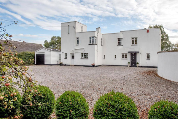 1930s art deco house in Taunton_ Somerset