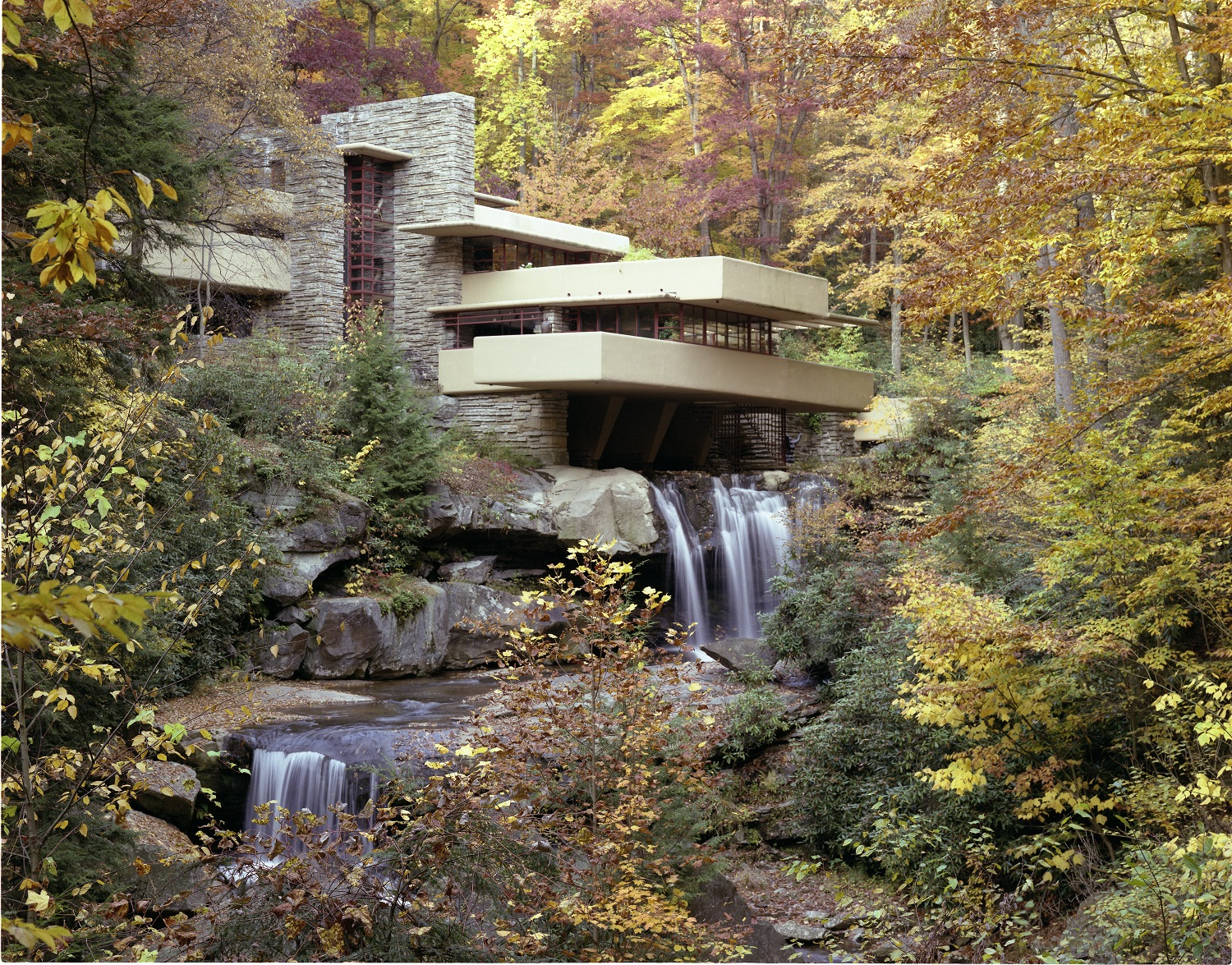 Frank-lloyd-wright’s-fallingwater (2)