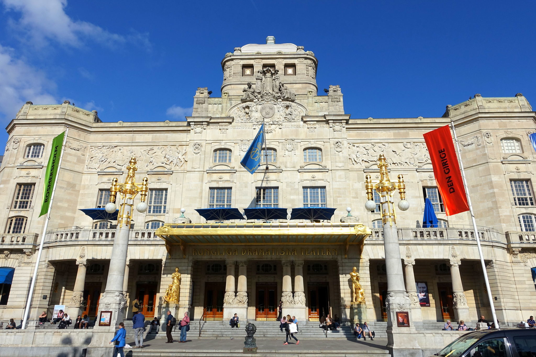 Kungliga_Dramatiska_Teatern_-_Stockholm,_Sweden_-_DSC09683_0