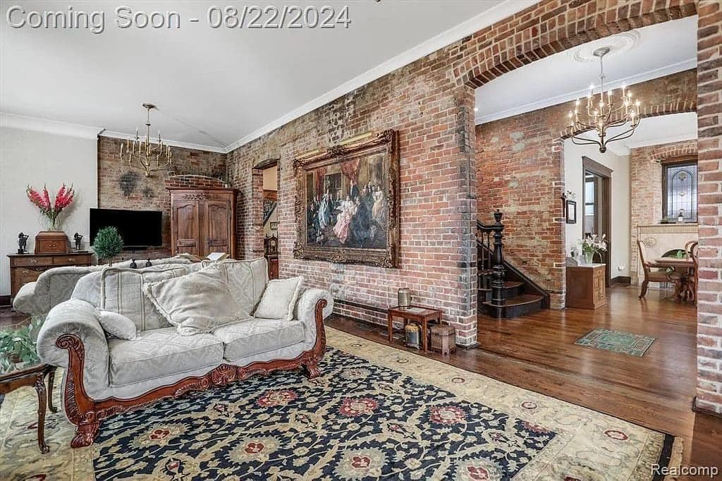 1728819783_283_1878-Victorian-For-Sale-In-Detroit-Michigan-8212-Captivating-Houses.jpeg