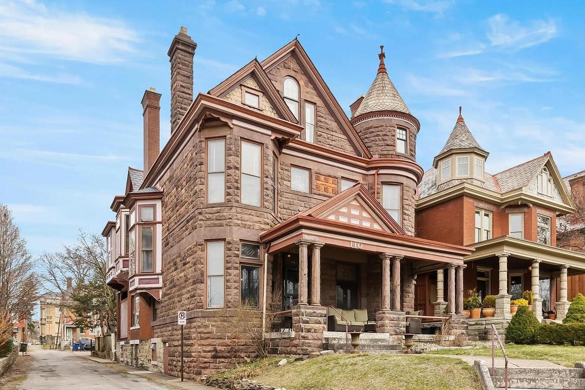 1728824800_735_1890-Victorian-For-Sale-In-Columbus-Ohio-8212-Captivating-Houses.jpeg