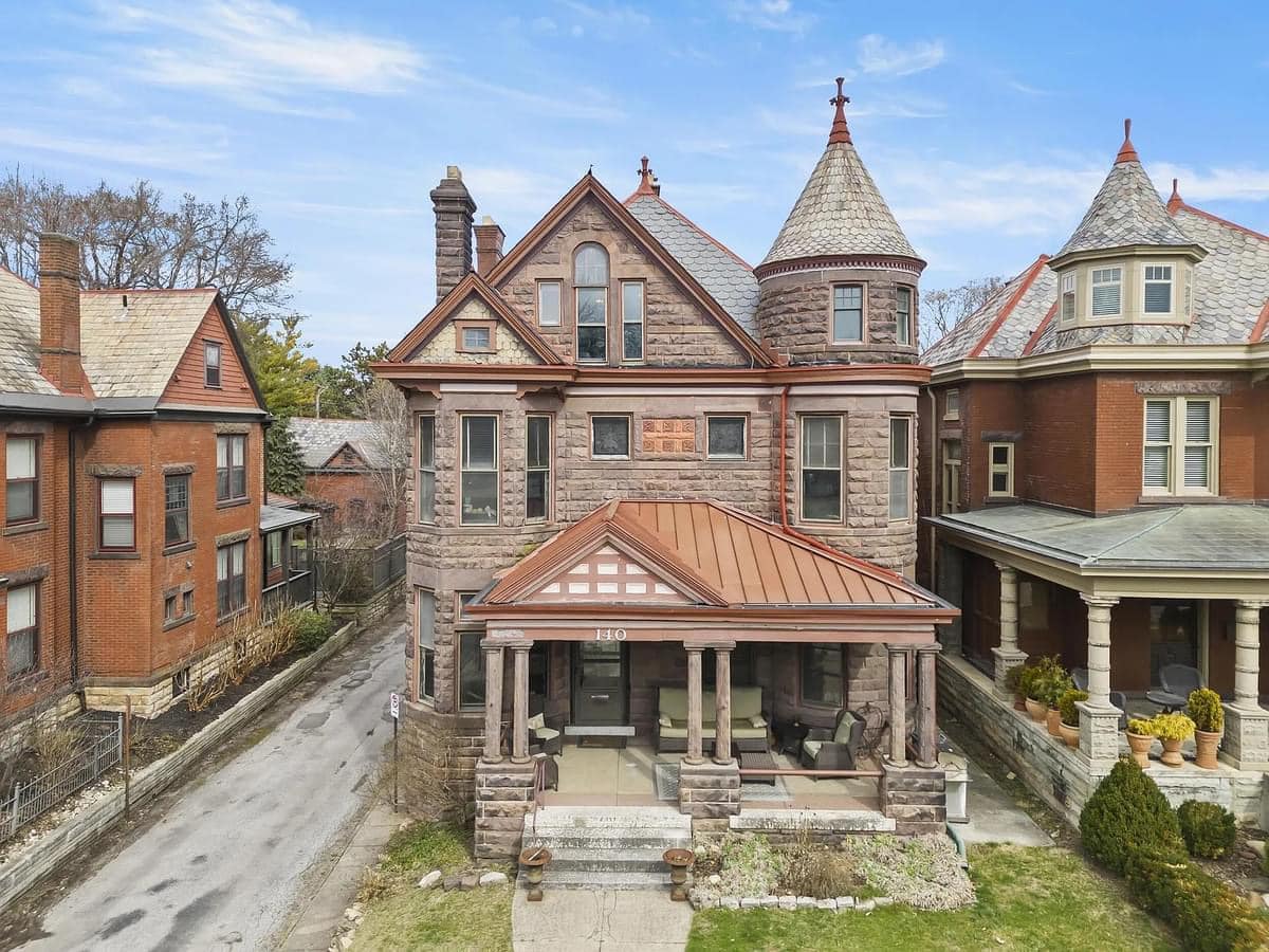 1728824802_880_1890-Victorian-For-Sale-In-Columbus-Ohio-8212-Captivating-Houses.jpeg