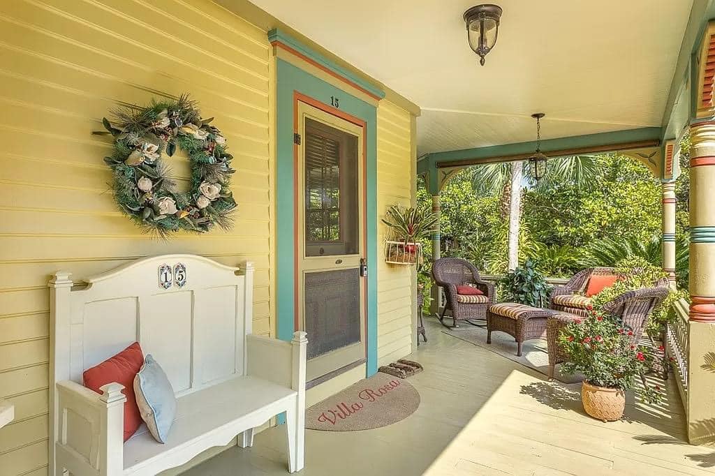 1728825890_720_1895-Victorian-For-Sale-In-Apalachicola-Florida-8212-Captivating-Houses.jpeg