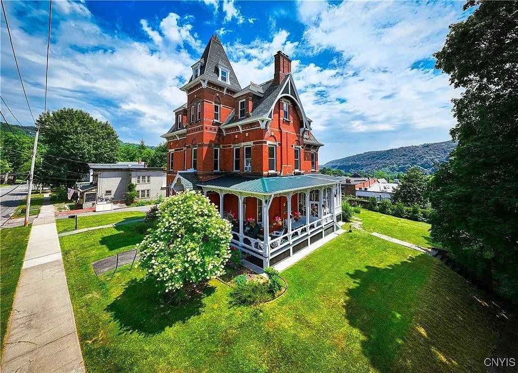 1728826517_908_1879-Victorian-For-Sale-In-Little-Falls-New-York-8212.jpeg