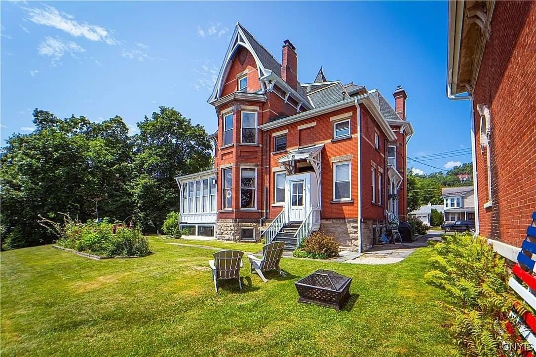 1728826546_285_1879-Victorian-For-Sale-In-Little-Falls-New-York-8212.jpeg