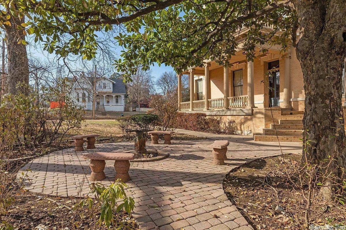 1728841742_229_1900-Mansion-In-Little-Rock-Arkansas-8212-Captivating-Houses.jpeg