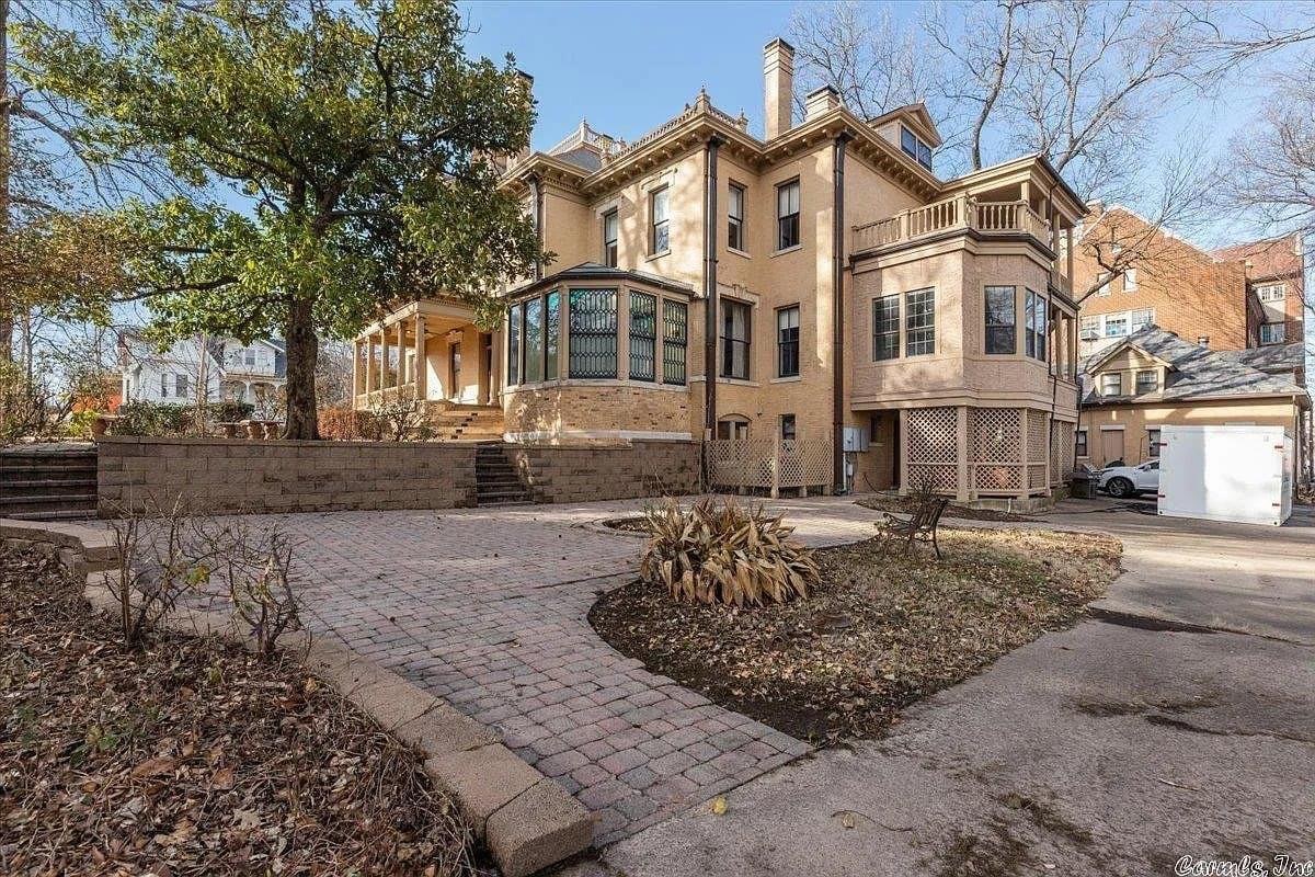 1728841743_911_1900-Mansion-In-Little-Rock-Arkansas-8212-Captivating-Houses.jpeg