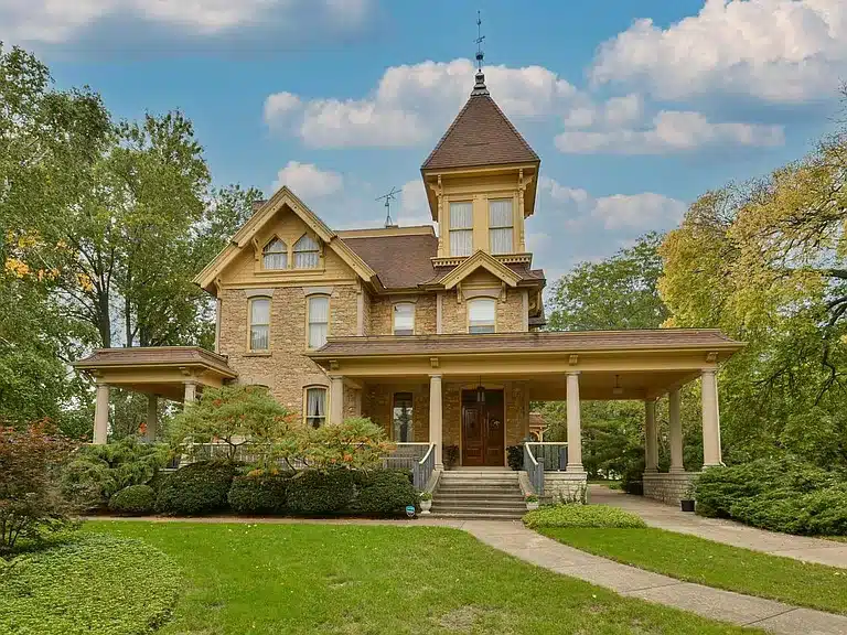 1728917996_362_1901-Victorian-In-Burlington-Wisconsin-8212-Captivating-Houses.webp.webp