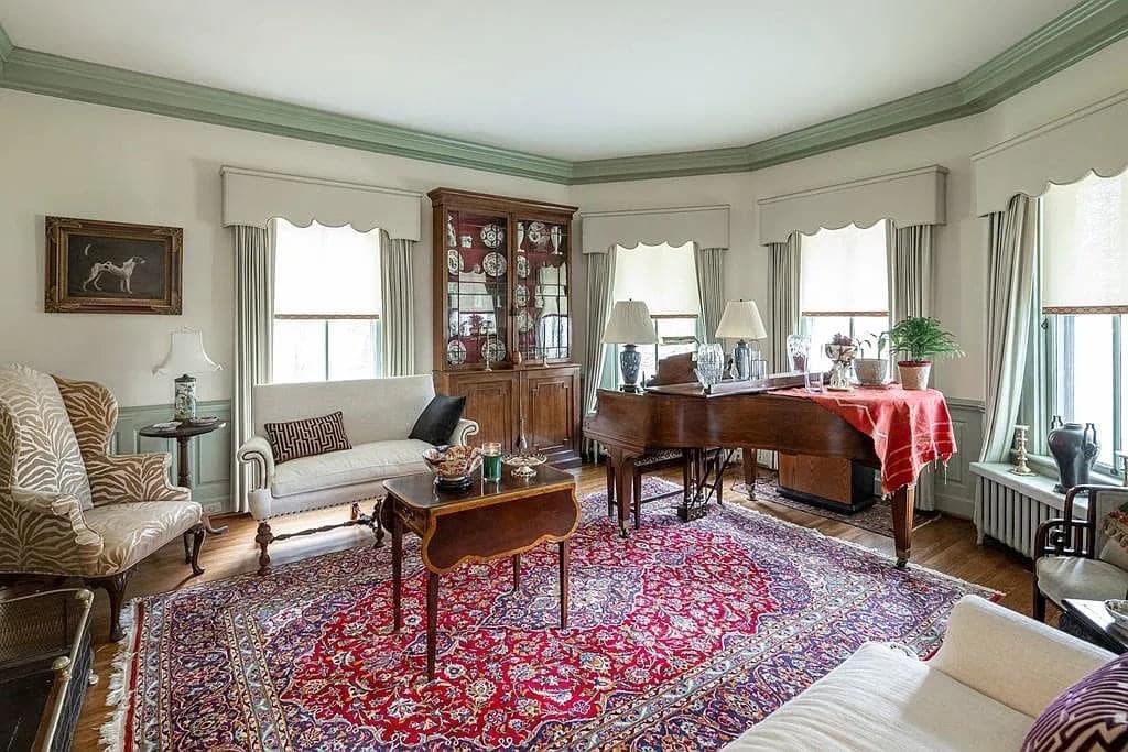 1728929452_647_1903-Historic-House-In-South-Boston-Virginia-8212-Captivating-Houses.jpeg