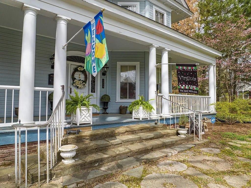 1728929473_358_1903-Historic-House-In-South-Boston-Virginia-8212-Captivating-Houses.jpeg