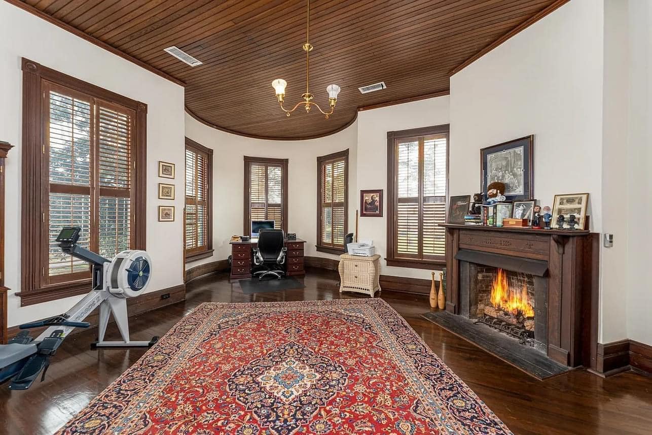 1728932559_82_1895-Victorian-In-Quincy-Florida-8212-Captivating-Houses.jpeg