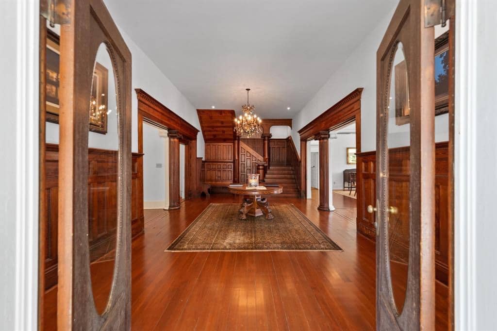 1729008354_839_1890-Halbert-House-For-Sale-In-Corsicana-Texas-8212-Captivating.jpeg