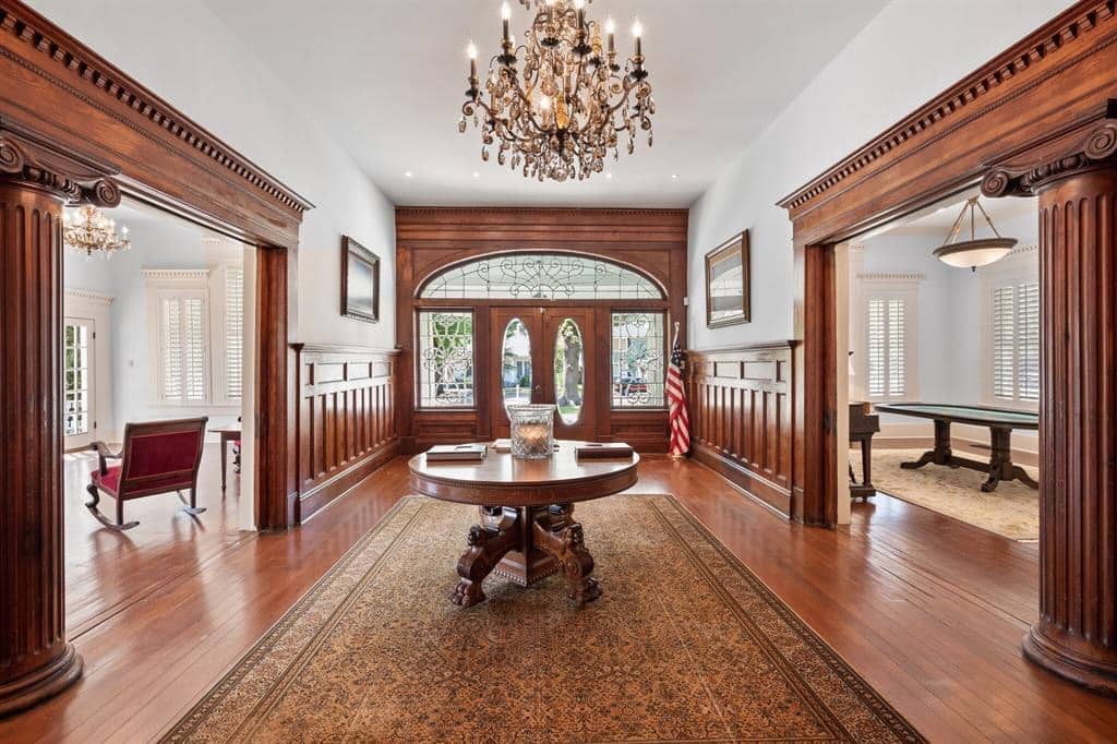 1729008355_571_1890-Halbert-House-For-Sale-In-Corsicana-Texas-8212-Captivating.jpeg