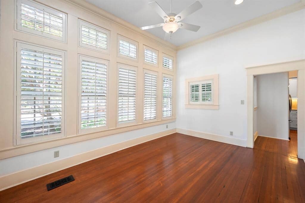 1729008361_520_1890-Halbert-House-For-Sale-In-Corsicana-Texas-8212-Captivating.jpeg