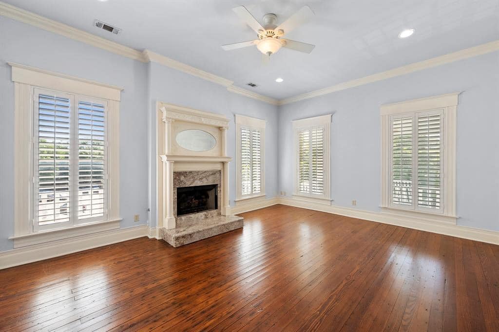 1729008368_965_1890-Halbert-House-For-Sale-In-Corsicana-Texas-8212-Captivating.jpeg