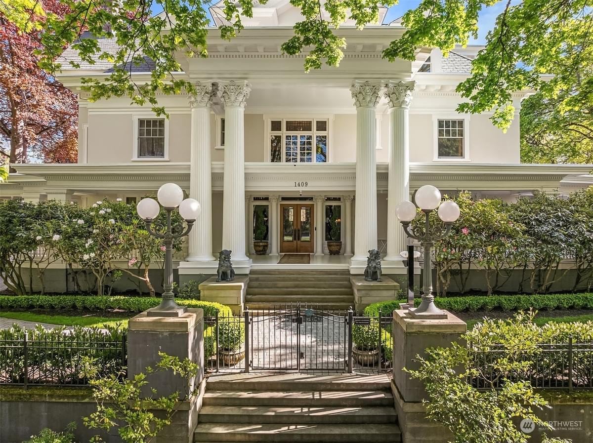 1729008683_925_1909-Neoclassical-For-Sale-In-Seattle-Washington-8212-Captivating-Houses.jpeg
