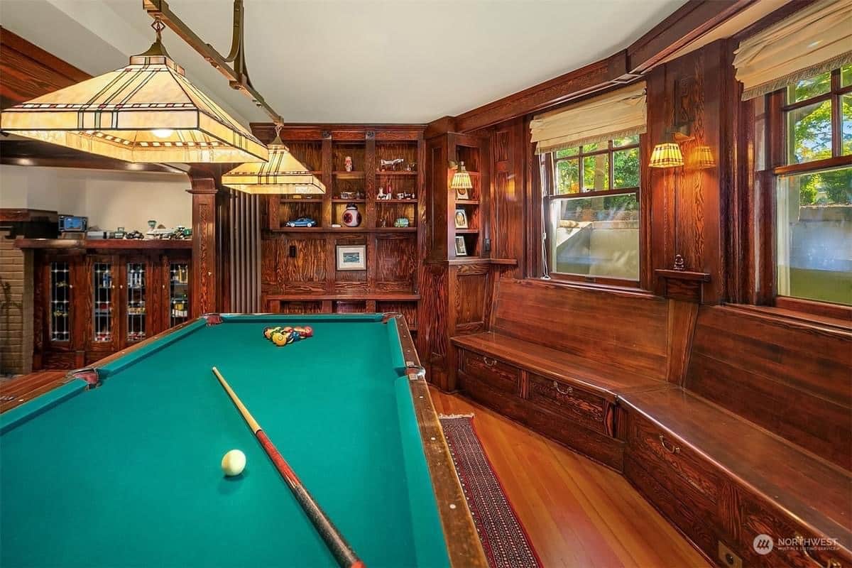 1729008691_17_1909-Neoclassical-For-Sale-In-Seattle-Washington-8212-Captivating-Houses.jpeg