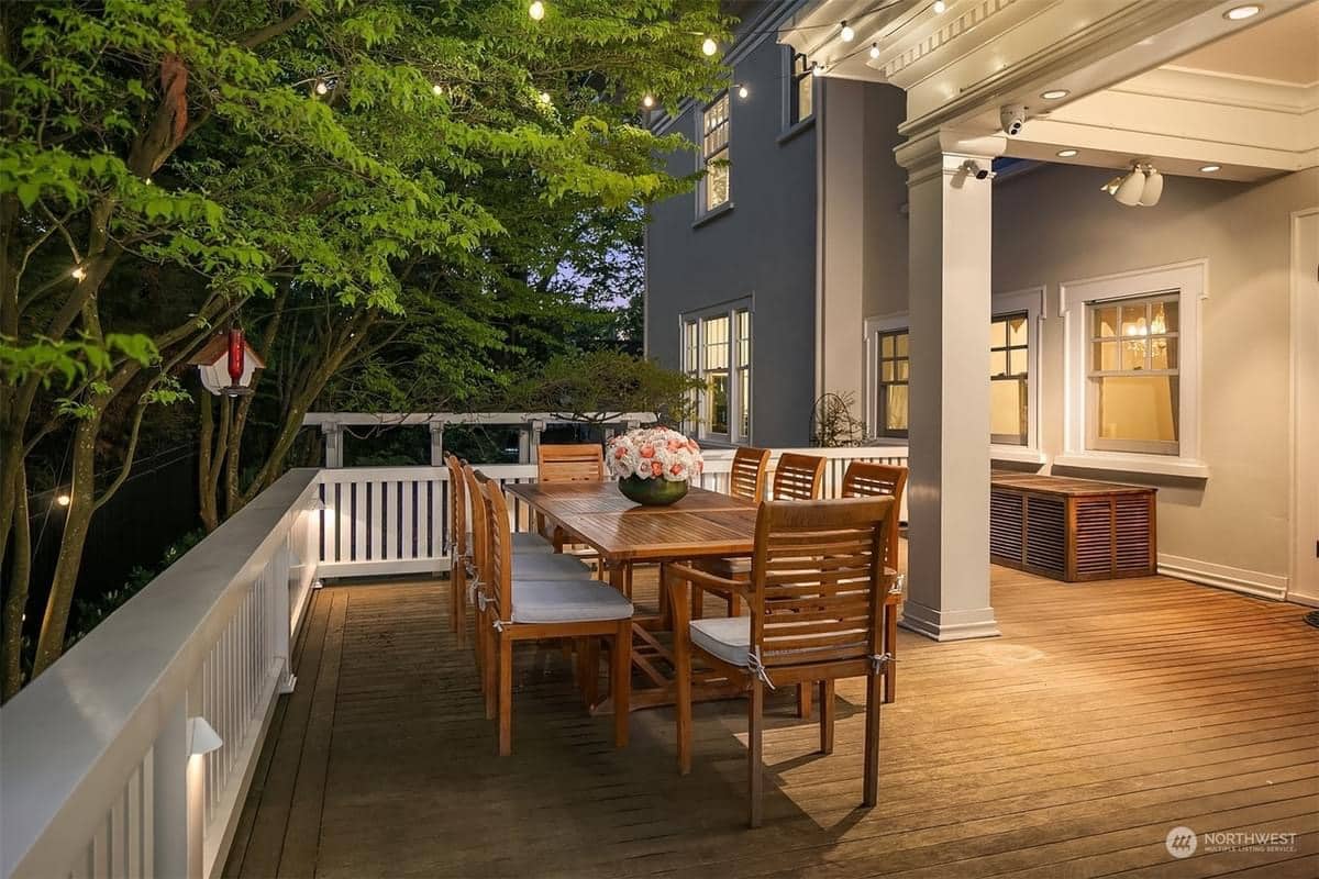 1729008694_897_1909-Neoclassical-For-Sale-In-Seattle-Washington-8212-Captivating-Houses.jpeg