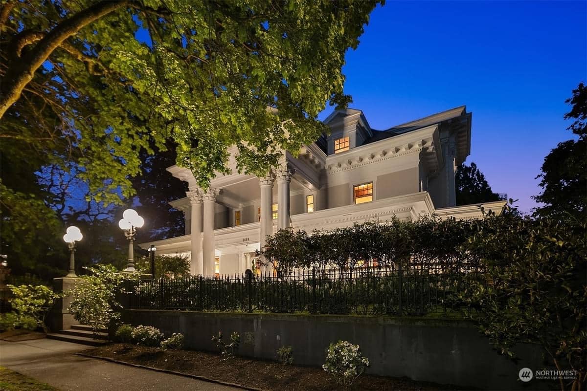 1729008696_860_1909-Neoclassical-For-Sale-In-Seattle-Washington-8212-Captivating-Houses.jpeg