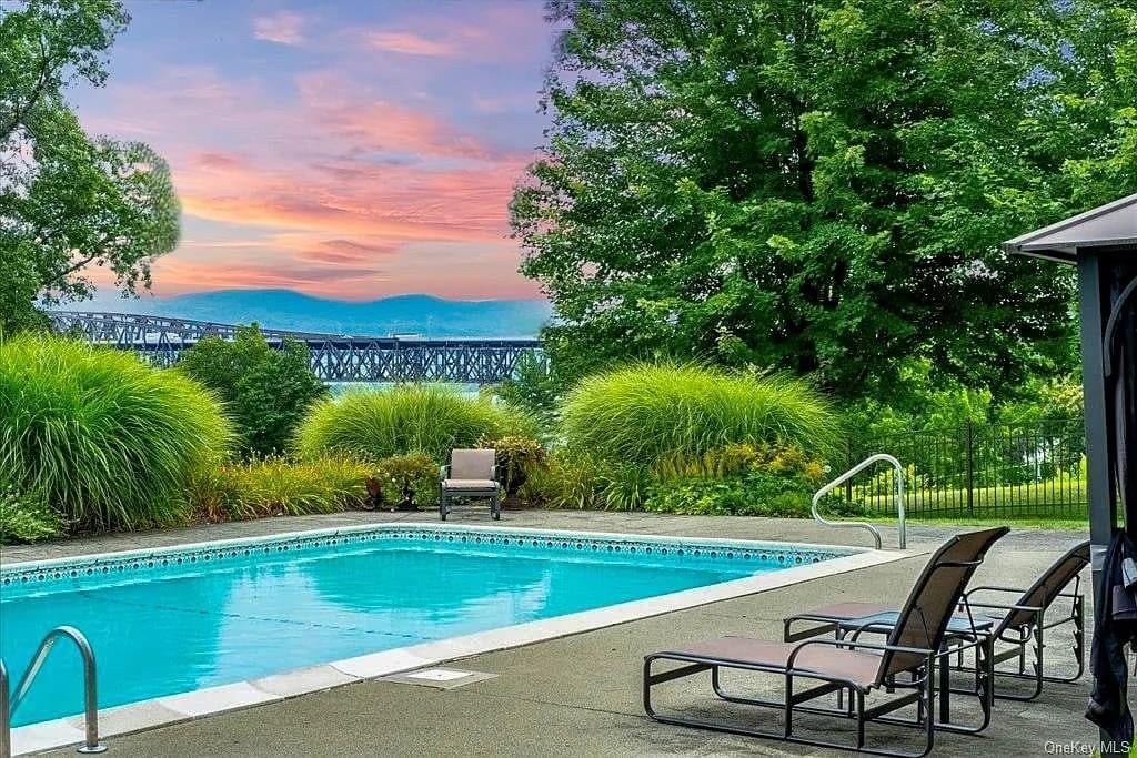 1729009030_11_1856-Mansion-For-Sale-In-Newburgh-New-York-8212-Captivating.jpeg