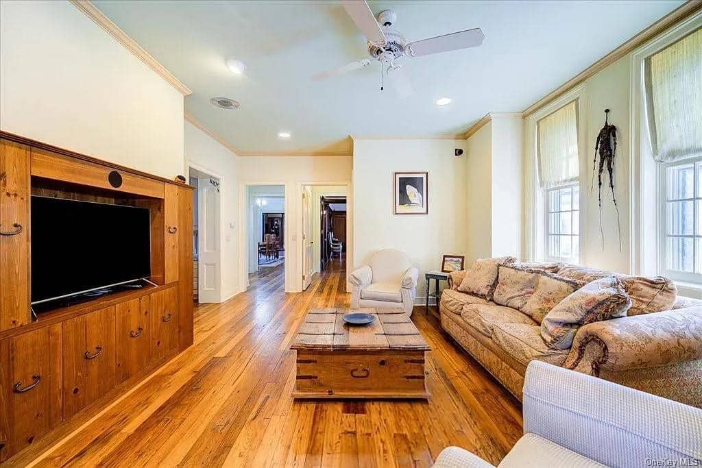 1729009041_934_1856-Mansion-For-Sale-In-Newburgh-New-York-8212-Captivating.jpeg