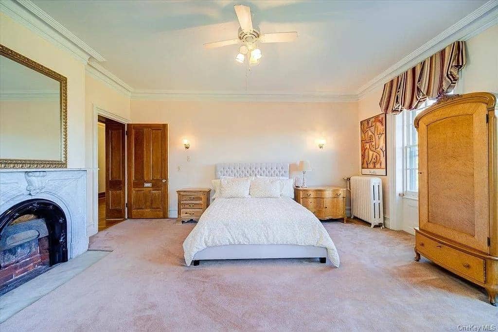 1729009044_808_1856-Mansion-For-Sale-In-Newburgh-New-York-8212-Captivating.jpeg