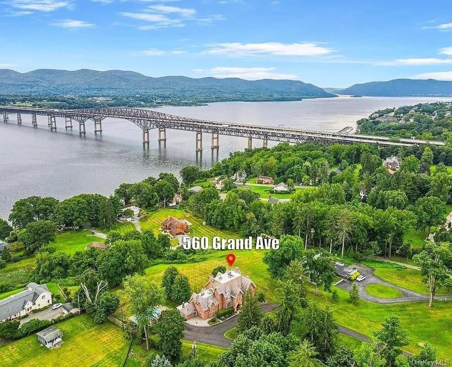 1729009053_233_1856-Mansion-For-Sale-In-Newburgh-New-York-8212-Captivating.jpeg